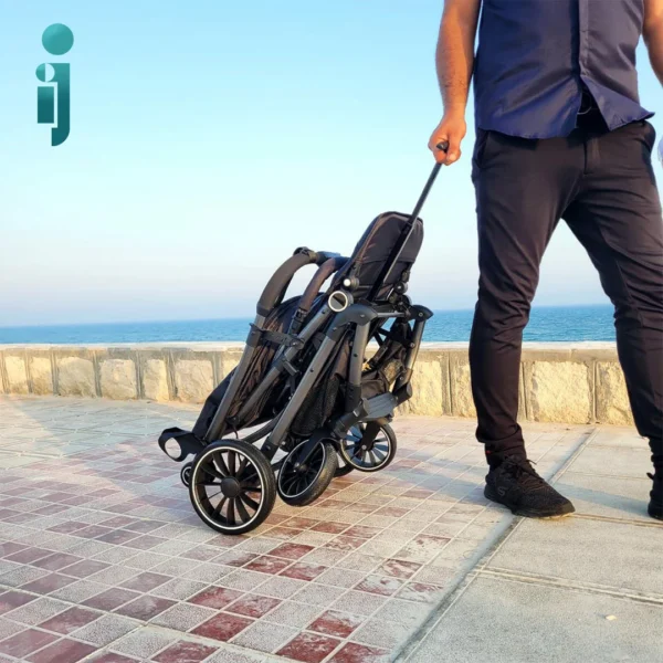 Poussette Baby Core Revercible et Valise